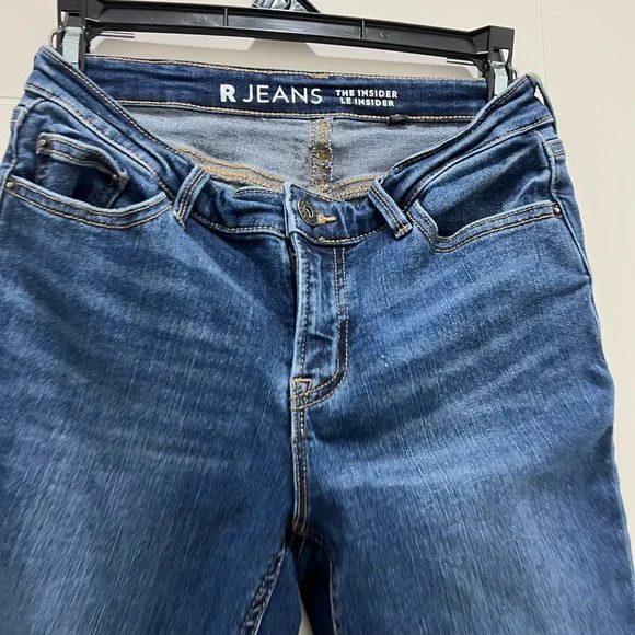 Jean - Picture 3 of 8